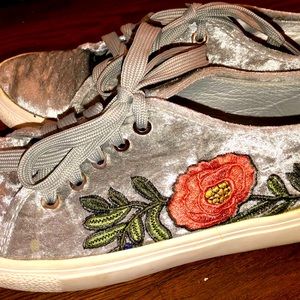 Vintage Havana sneakers